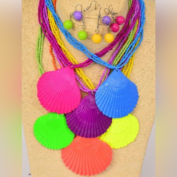 Real Seashell Beach Nautical Necklaces with Matching Earrings - Picture 1 of 1